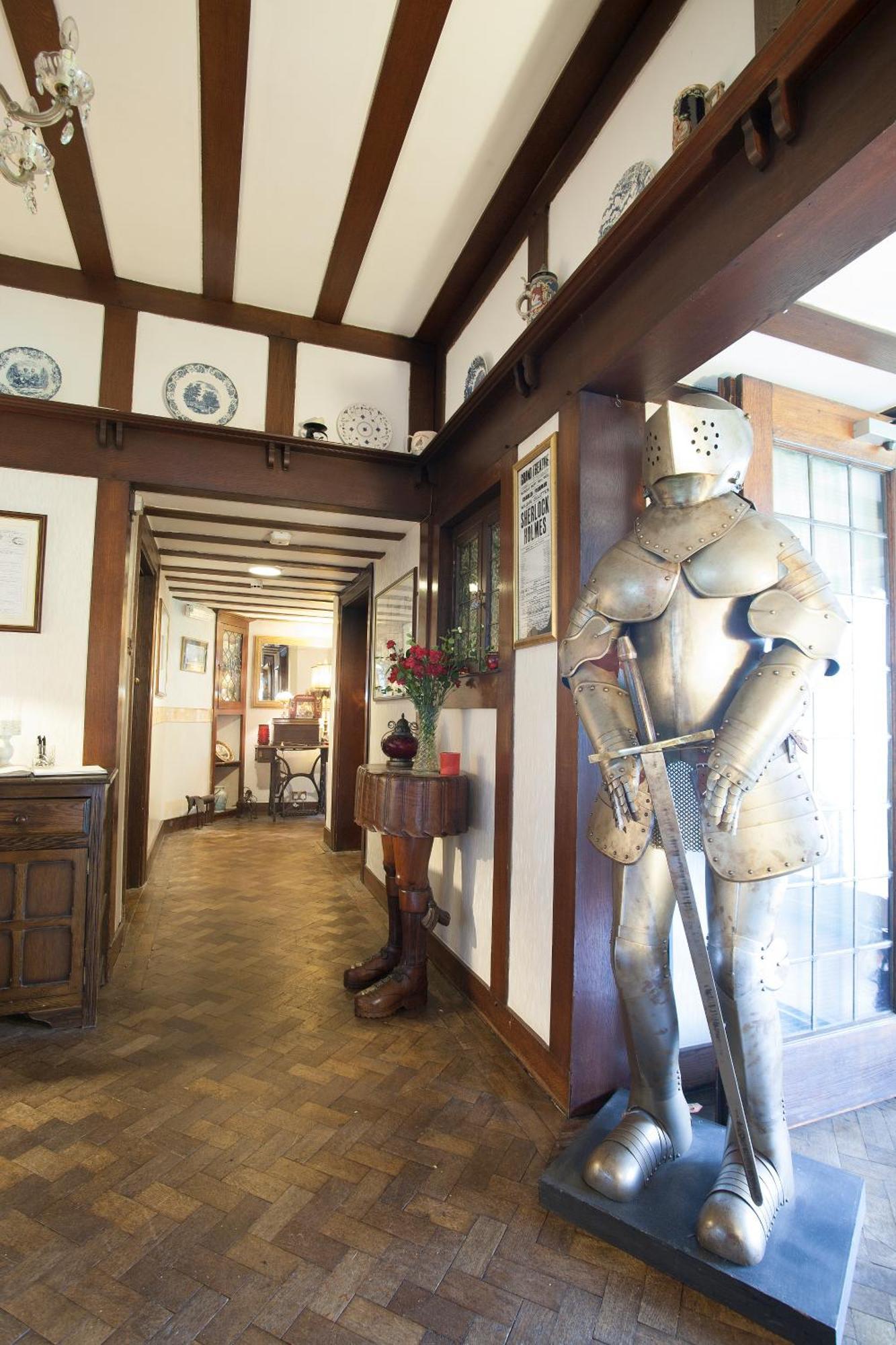Barons Court Hotel Wolverhampton Esterno foto